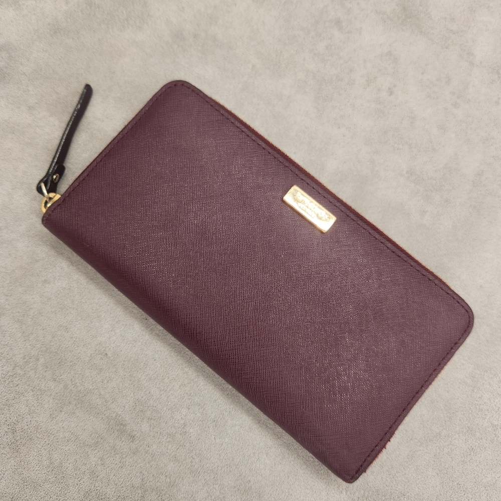 Kate Spade Zip Around Wallet Plum Purple Saffiano Leather Neda Laurel Way Logo